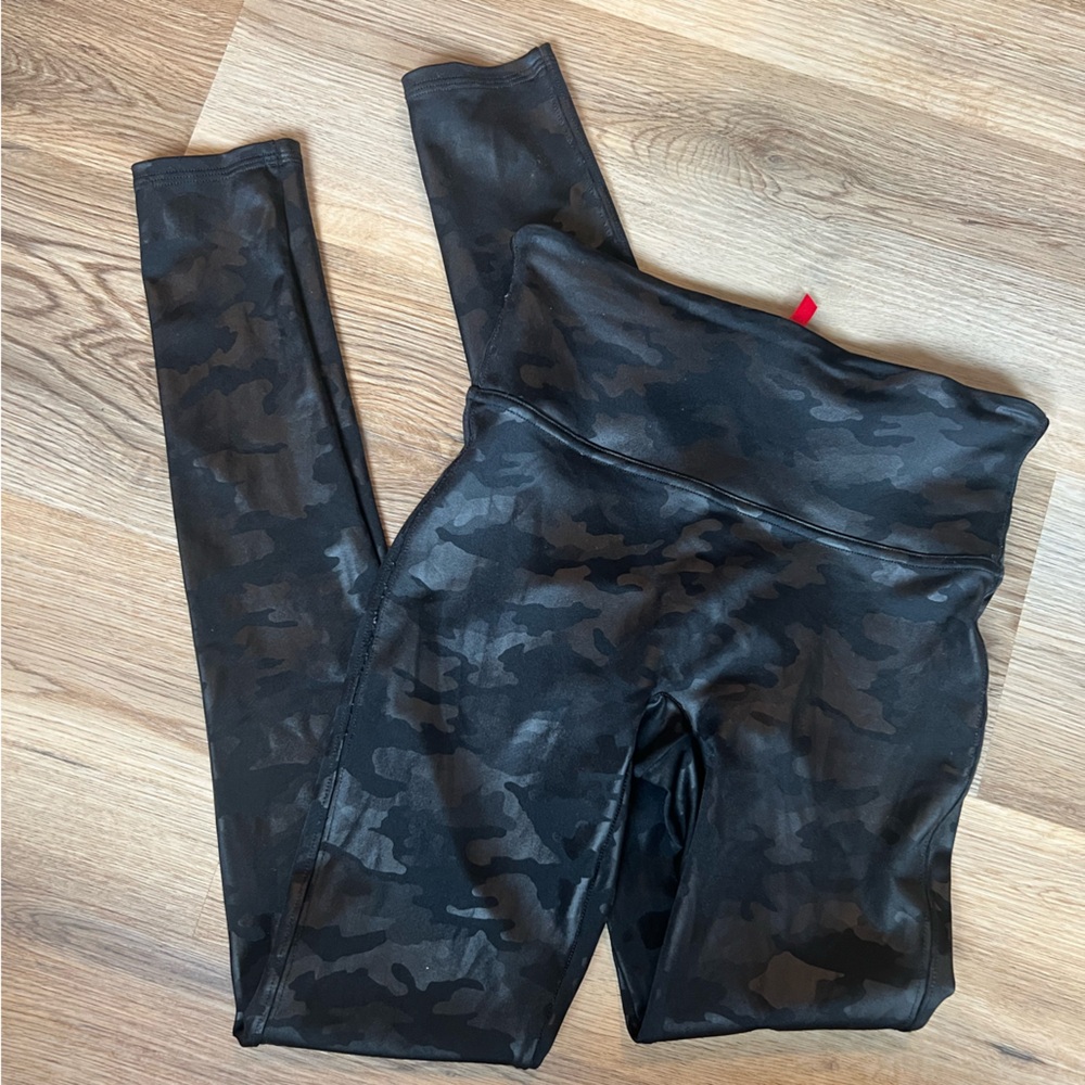 SPANX Black Camouflage Leggings